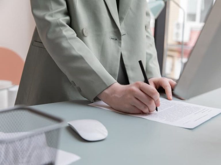 Formulaire TNS : Pourquoi et comment renseigner ce document relatif aux travailleurs non salariés ?