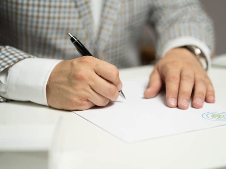Comment rédiger son annonce légale de transformation d’une SARL en SAS