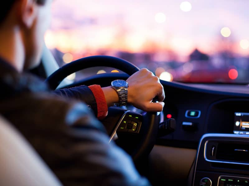 Comment créer une entreprise de VTC sans créer de société 