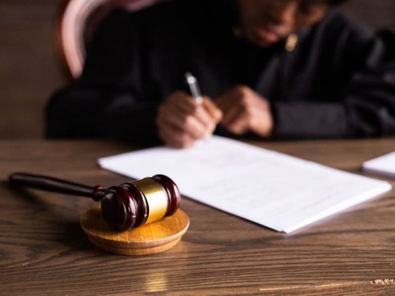 Captain Contrat ou Legalplace