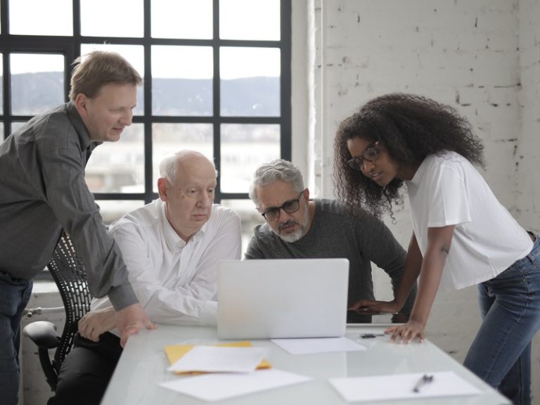 Legalstart ou Contract Factory Quelle plateforme juridique choisir
