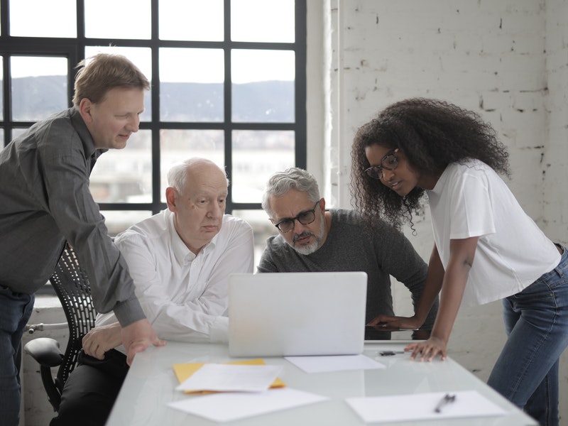 Legalstart ou Contract Factory Quelle plateforme juridique choisir