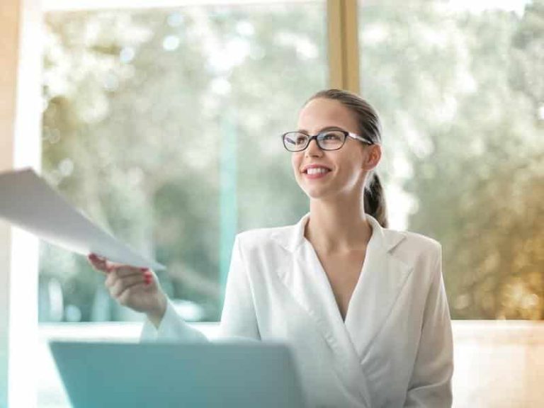 Qu'est-ce qu'un certificat de travail A quoi ça sert