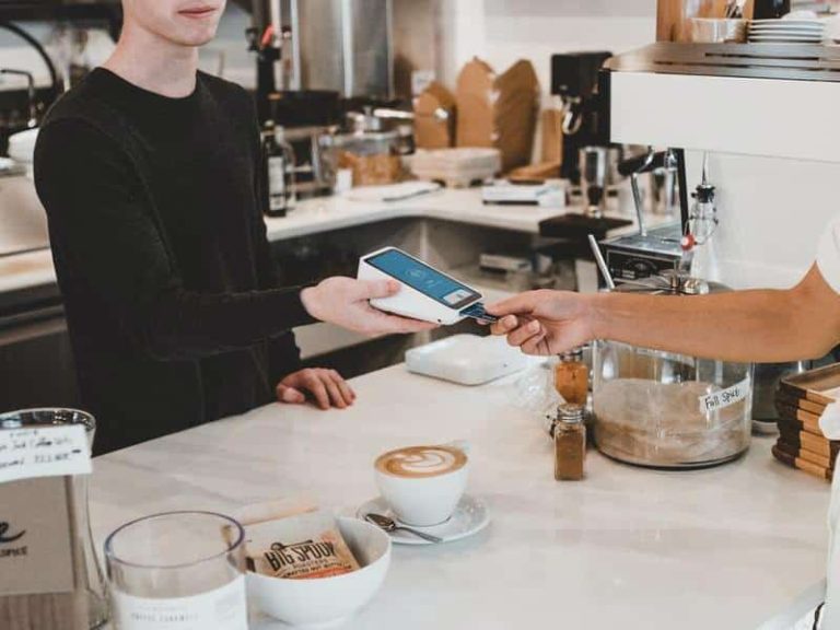 qui-peut-avoir-un-terminal-de-paiement