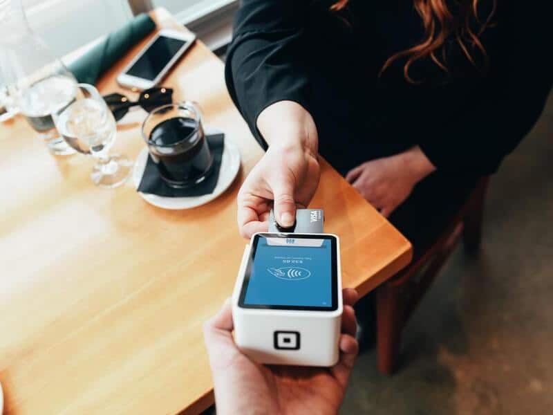 sumup-ou-smilepay-quel-terminal-de-paiement-choisir