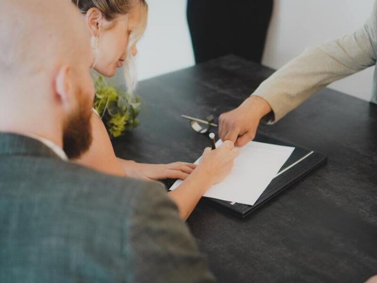 tout-savoir-sur-les-clauses-dexclusion-dun-associe-de-sas